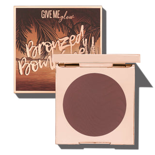 SELFIES IN SANTORINI